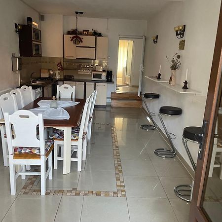 Casa Nicoladis Appartement Zărneşti Buitenkant foto