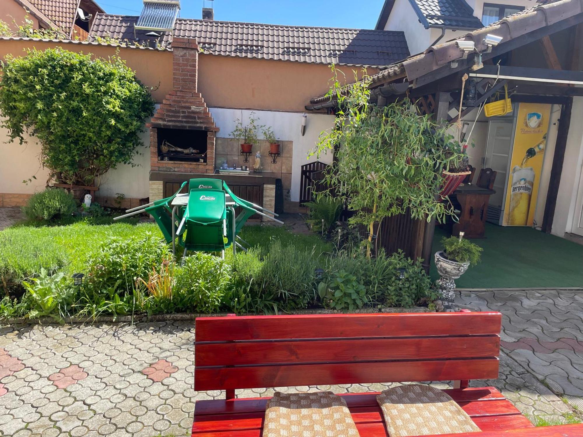 Casa Nicoladis Appartement Zărneşti Buitenkant foto